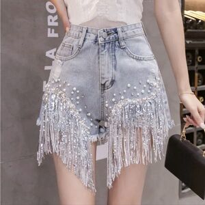 Women’s denim beaded shorts able size xxl (12) no stretch